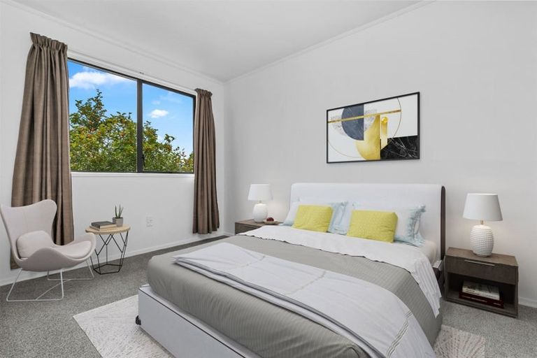 Photo of property in 2/9 Hydra Place, Glen Eden, Auckland, 0602