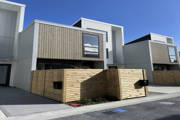 Photo of property in 10 Kamahi Place, Paraparaumu, 5032