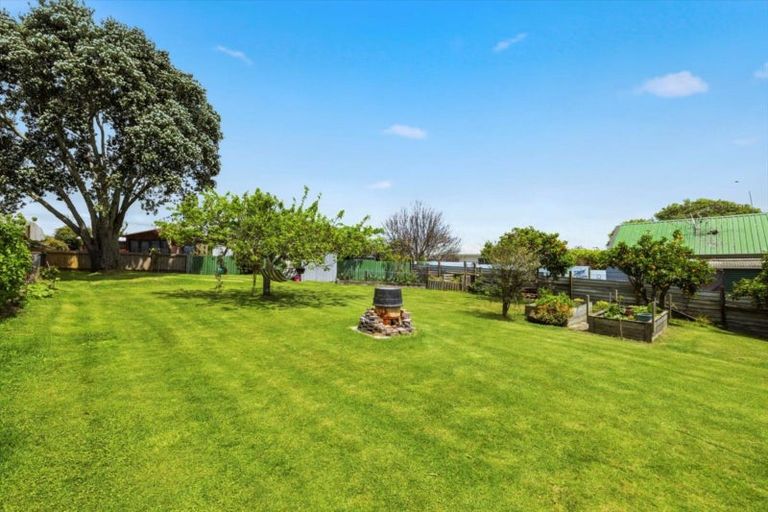Photo of property in 3 Ngaparaoa Drive, Maketu, Te Puke, 3189
