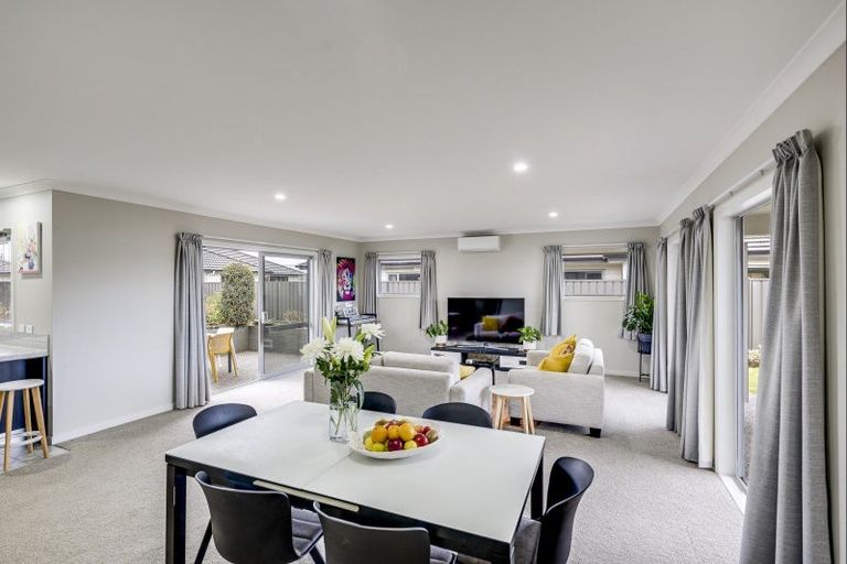 Photo of property in 16 Mckay Close, Frimley, Hastings, 4120