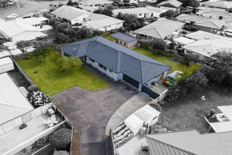 Photo of property in 80 Lakeside Drive, Orewa, 0931