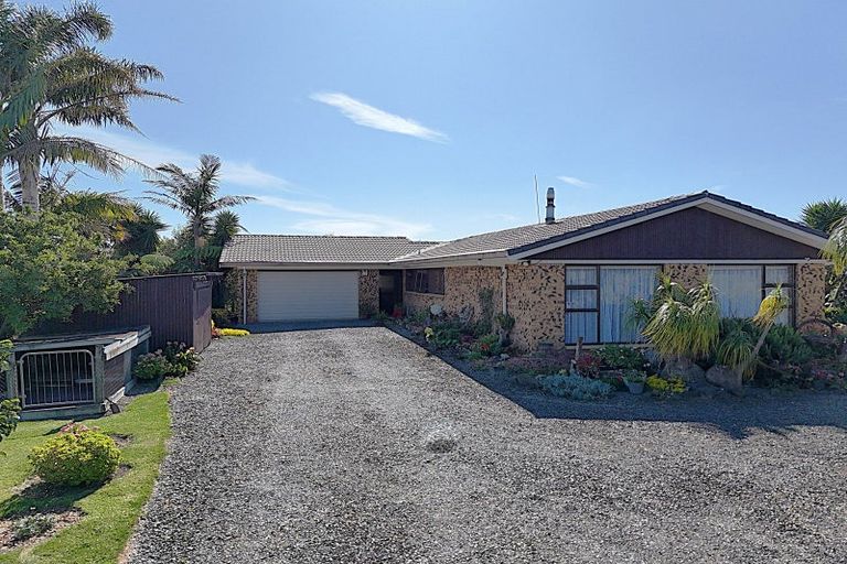 Photo of property in 242 Baylys Coast Road, Dargaville, 0377