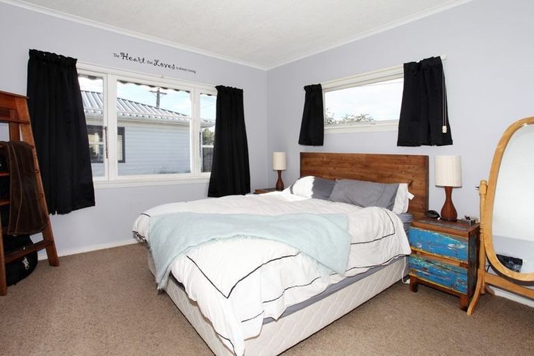 Photo of property in 10 Dinton Street, Russley, Christchurch, 8042
