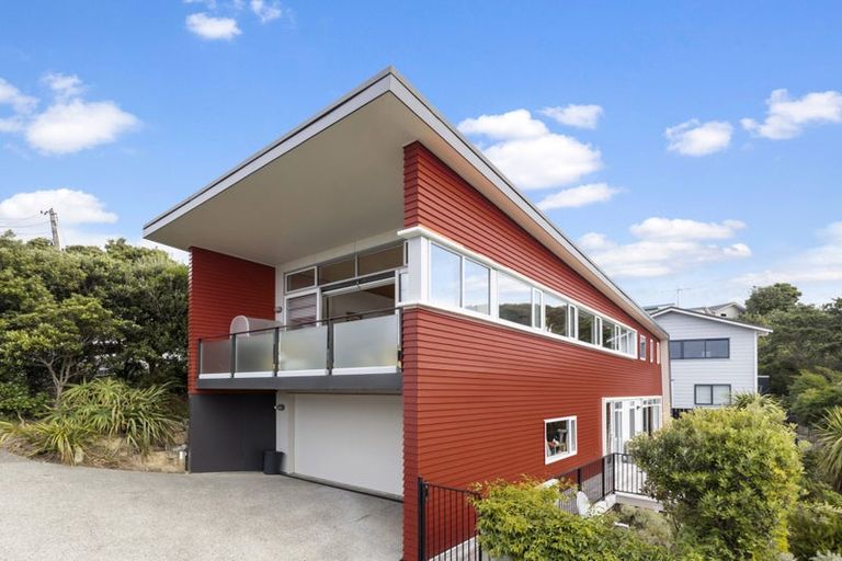Photo of property in 22 High Street, Island Bay, Wellington, 6023