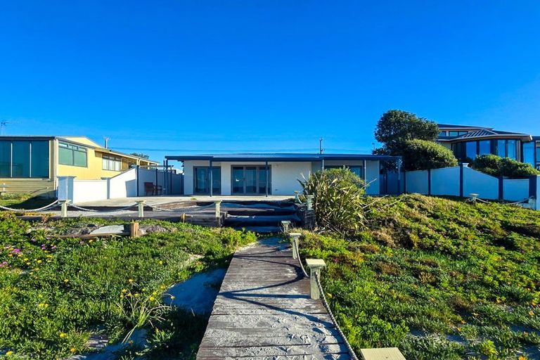 Photo of property in 233 Pukehina Parade, Pukehina, 3189