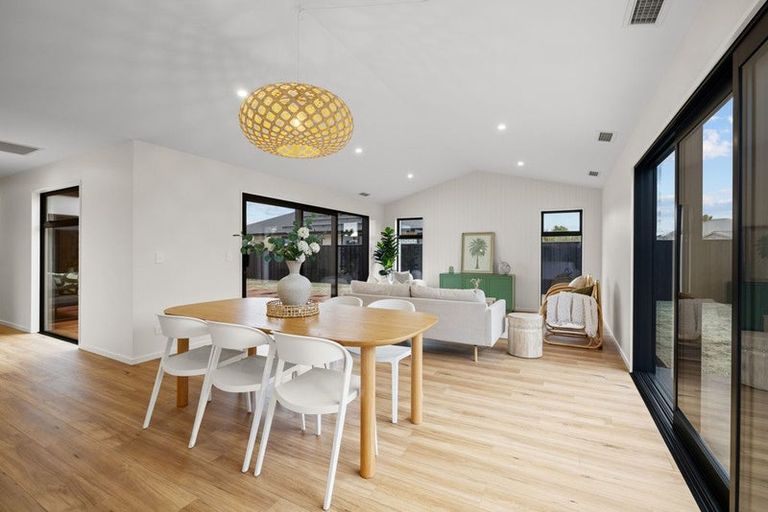 Photo of property in 25 Kakatai Place, North New Brighton, 8083