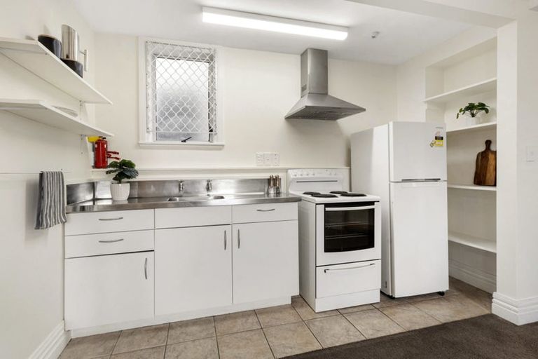 Photo of property in 7 Douglas Street, Mount Cook, Wellington, 6021