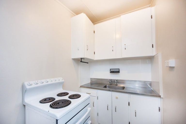 Photo of property in 8 Rolleston Street, Hokowhitu, Palmerston North, 4410