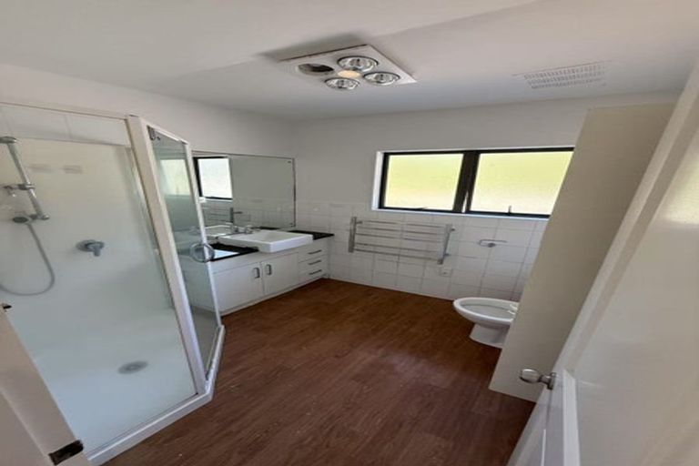 Photo of property in 29 Stephanie Close, Glenfield, Auckland, 0629