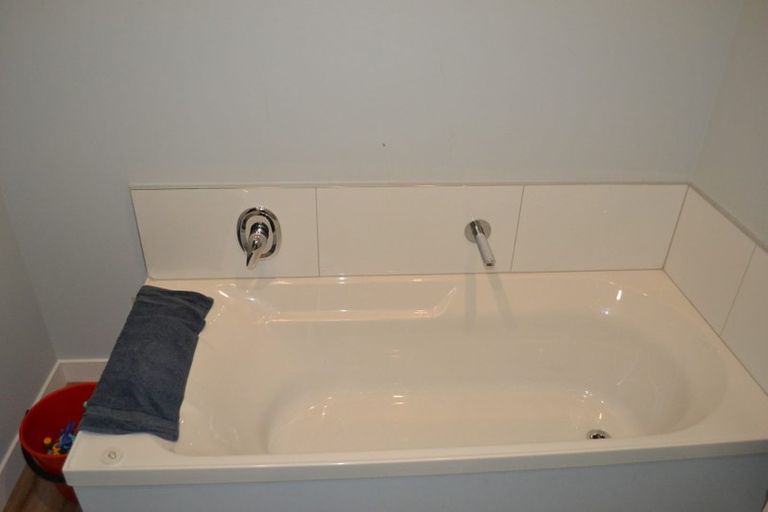 Photo of property in 32u9 Dr Taylor Terrace, Johnsonville, Wellington, 6037