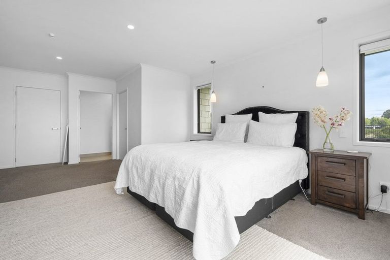 Photo of property in 49 Jarrett Terrace, Leamington, Cambridge, 3432