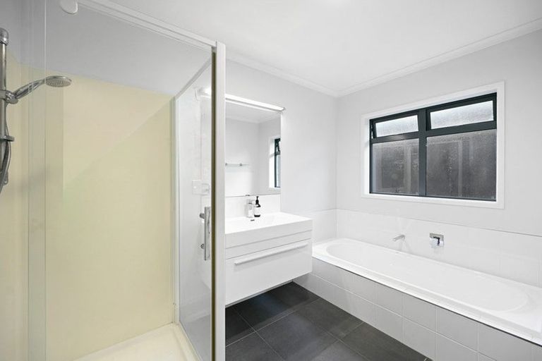 Photo of property in 18 Trauzer Place, Flagstaff, Hamilton, 3210