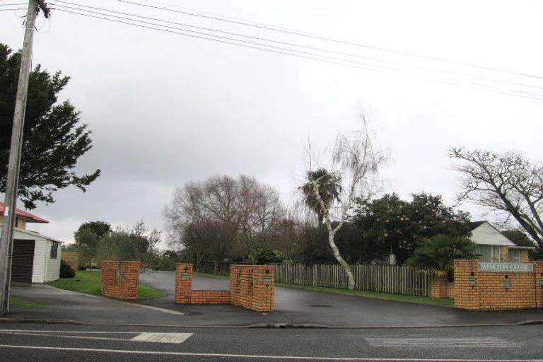 Photo of property in 4 Minchin Crescent, St Andrews, Hamilton, 3200