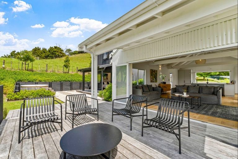 Photo of property in 395a Matakana Valley Road, Matakana, Warkworth, 0985