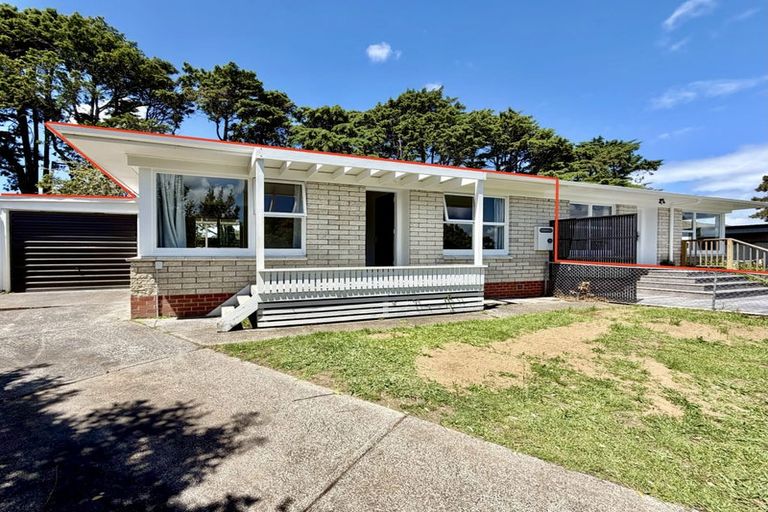 Photo of property in 2/22 Gladys Avenue, Glenfield, Auckland, 0629