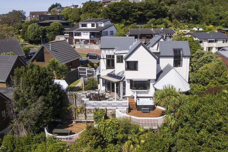 Photo of property in 5 The Crowsnest, Whitby, Porirua, 5024