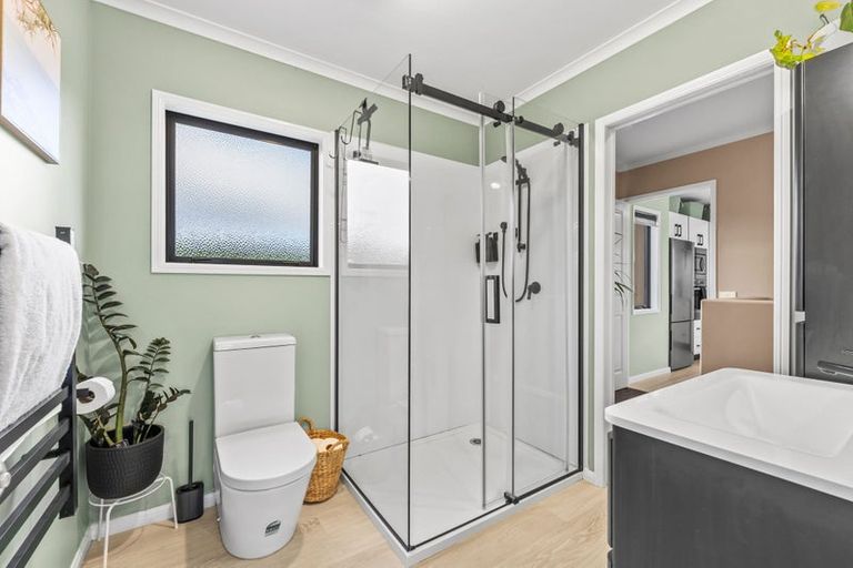 Photo of property in 381 Cove Road, Waipu, 0582
