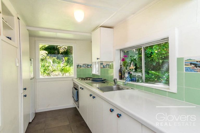Photo of property in 794 South Titirangi Road, Titirangi, Auckland, 0604