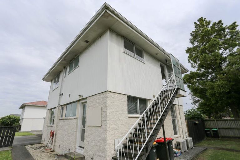 Photo of property in 2/2 Peverel Street, Riccarton, Christchurch, 8011