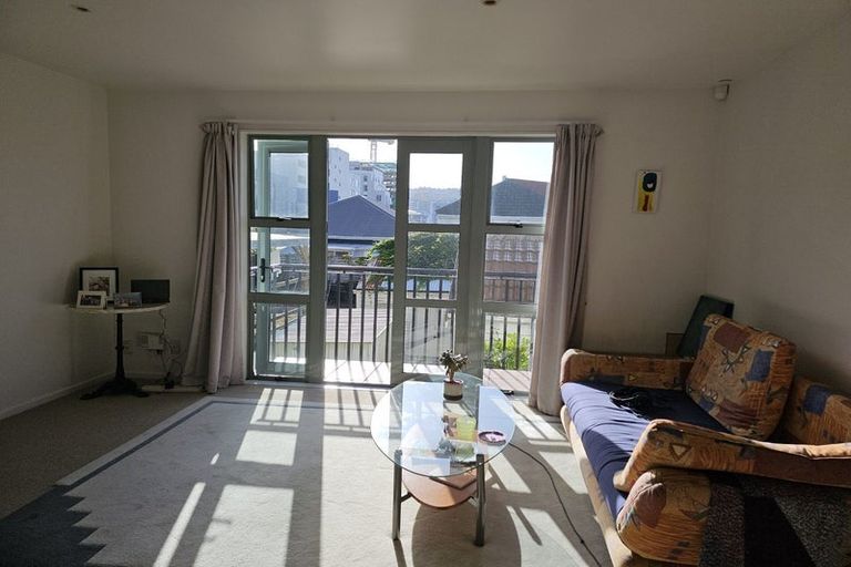 Photo of property in 6/28 Majoribanks Street, Mount Victoria, Wellington, 6011