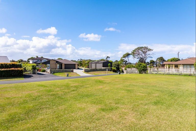 Photo of property in 3 Sunlea Lane, Mangawhai, 0505