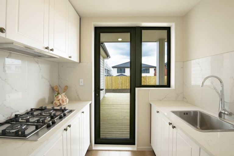 Photo of property in 13 Matiki Road, Flat Bush, Auckland, 2019