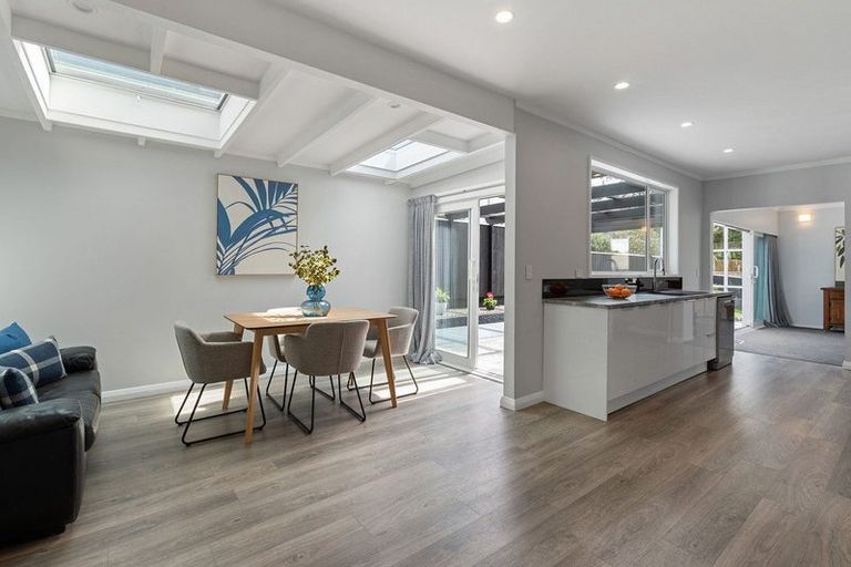 Photo of property in 3 Gonville Street, Tawa, Wellington, 5028