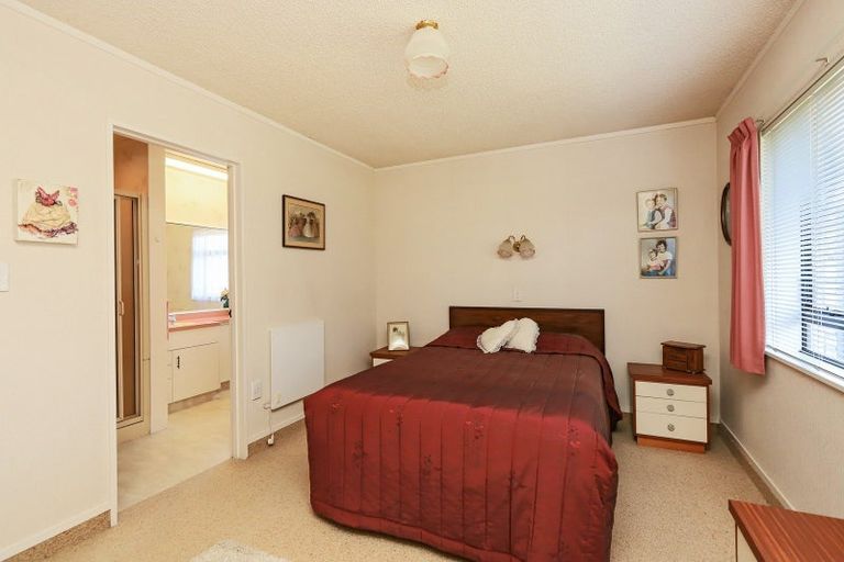 Photo of property in 4/52 Avondale Road, Taradale, Napier, 4112