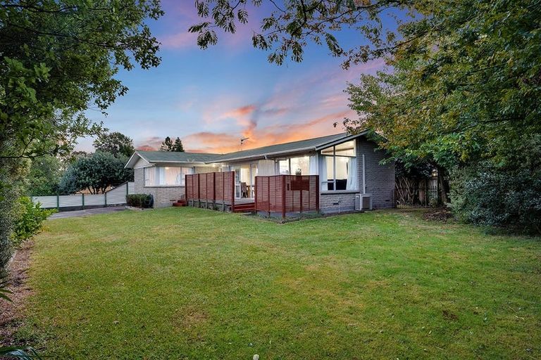 Photo of property in 2 Margaret Place, Deanwell, Hamilton, 3206