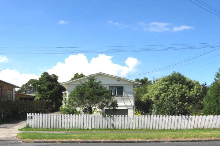 Photo of property in 14 Hutchinson Avenue, New Lynn, Auckland, 0600