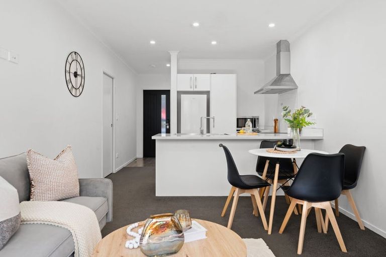 Photo of property in 2/19 Dowding Street, Melville, Hamilton, 3206