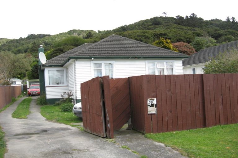 Photo of property in 39 Karaka Street, Wainuiomata, Lower Hutt, 5014