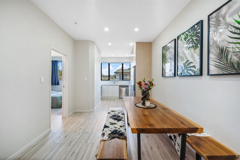 Photo of property in 21c Cherry Tree Place, Massey, Auckland, 0614