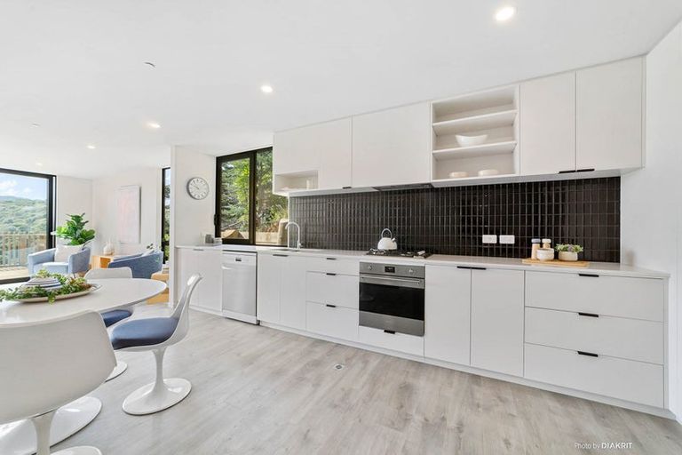 Photo of property in 27/6u Bushland Grove, Paparangi, Wellington, 6037