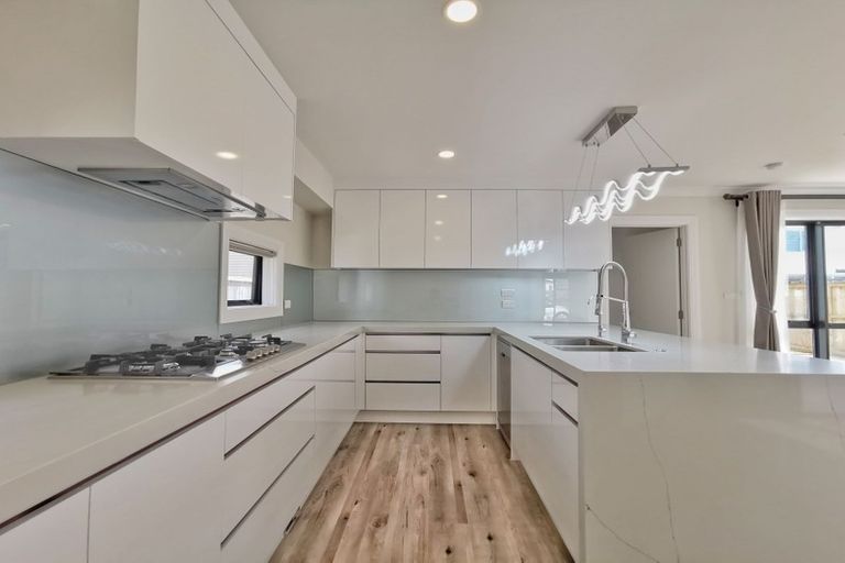 Photo of property in 34 Myland Drive, Hobsonville, Auckland, 0616