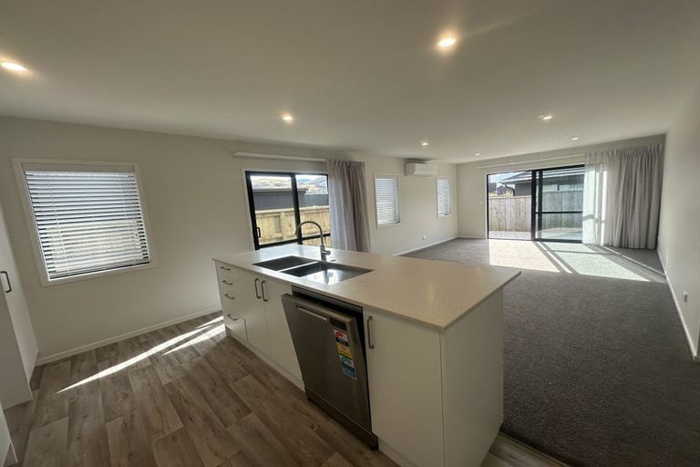 Photo of property in 14 Corriedale Road, Jacks Point, 9371