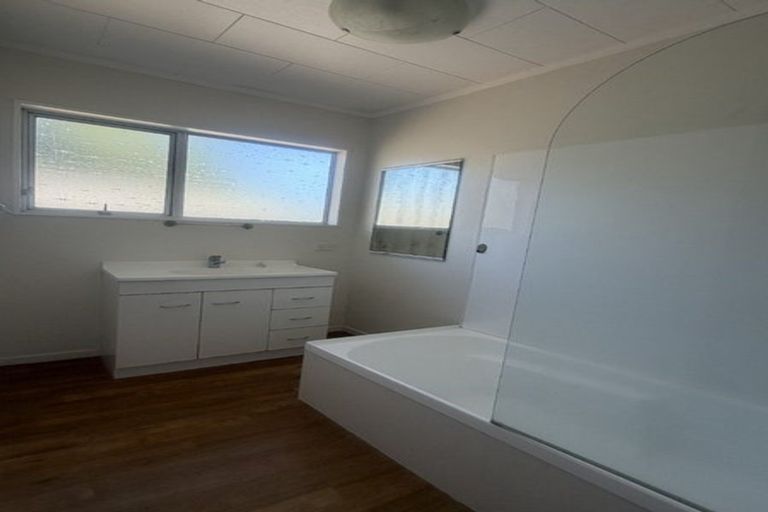 Photo of property in 16 Crombie Street, Bellevue, Tauranga, 3110