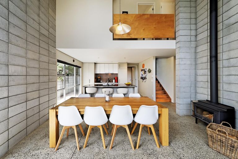 Photo of property in 21 Chamari Close, Titirangi, Auckland, 0604