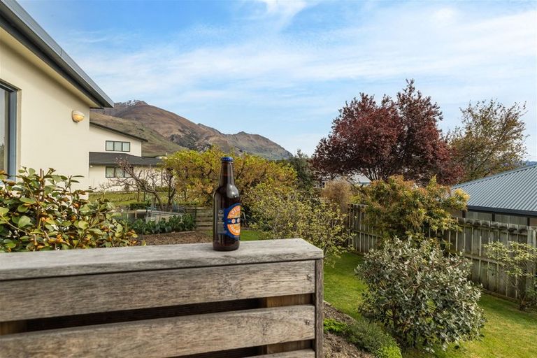 Photo of property in 113 Meadowstone Drive, Wanaka, 9305