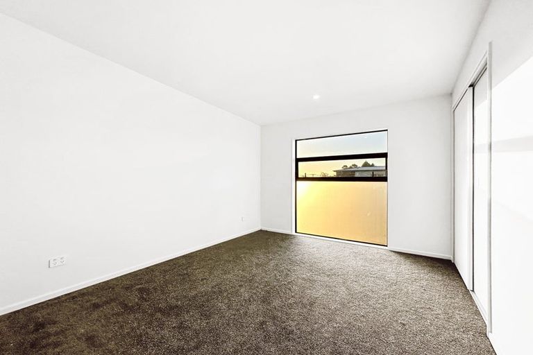 Photo of property in 2/34 Vagues Road, Northcote, Christchurch, 8052