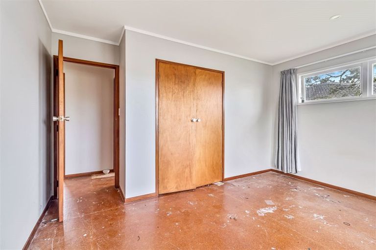 Photo of property in 46 Glenbervie Crescent, Massey, Auckland, 0614