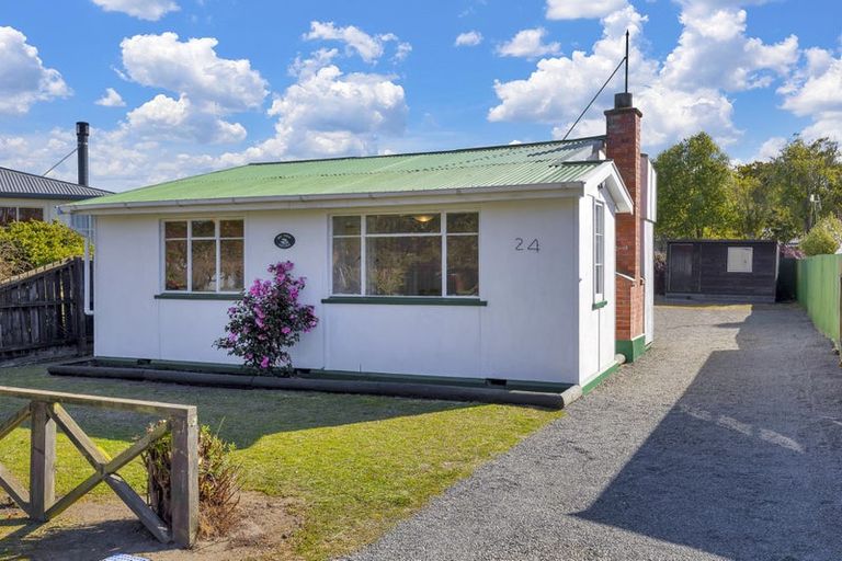 Photo of property in 24 Penfold Square, Leithfield, 7481
