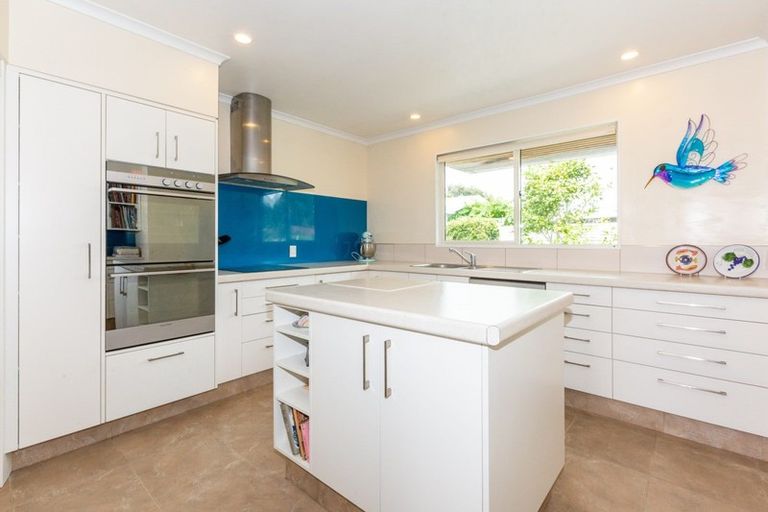 Photo of property in 2 Balmoral Street, Taradale, Napier, 4112