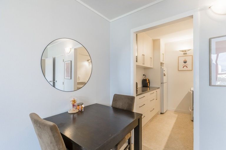 Photo of property in Hobson Court Flats, 56/70u Hobson Street, Thorndon, Wellington, 6011