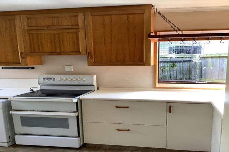 Photo of property in 17b Ramore Place, Redwood, Christchurch, 8051