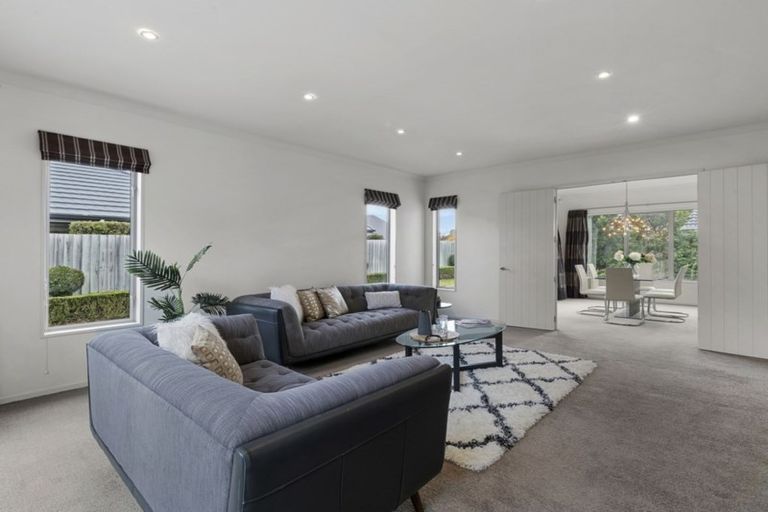 Photo of property in 23 Foresters Crescent, Parklands, Christchurch, 8083