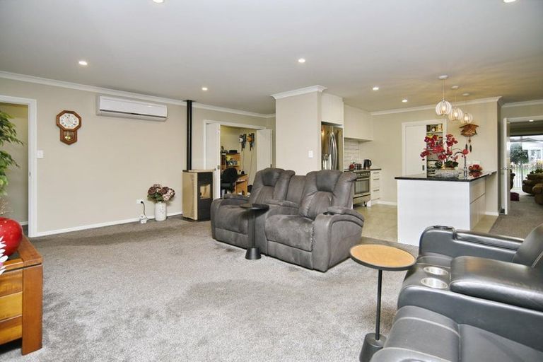 Photo of property in 33 Macphail Avenue, Rangiora, 7400
