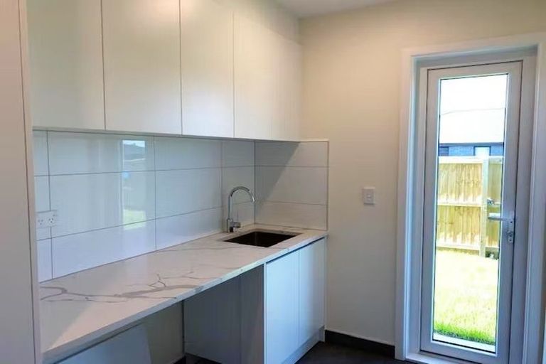 Photo of property in 19a Lewis Crescent, Rolleston, 7614