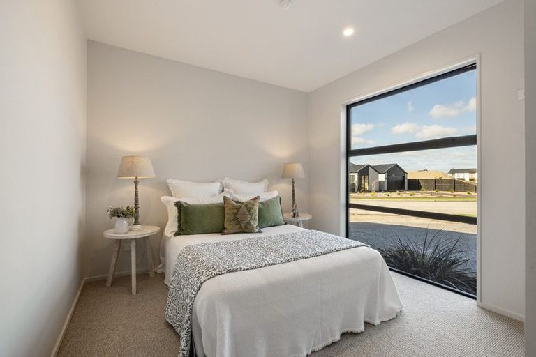 Photo of property in 39 Tulett Park Drive, Casebrook, Christchurch, 8051