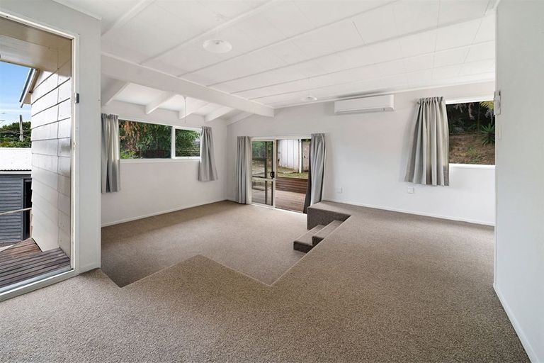 Photo of property in 22 Karaka Street, Helensville, 0800